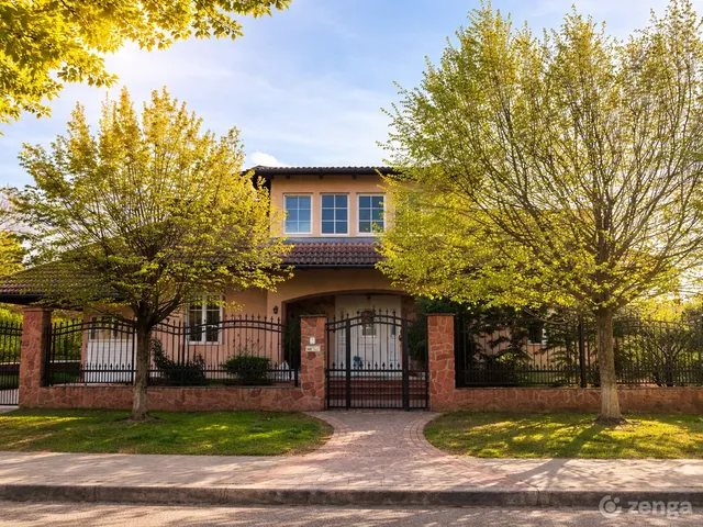 Eladó ház Dunakeszi 340 nm