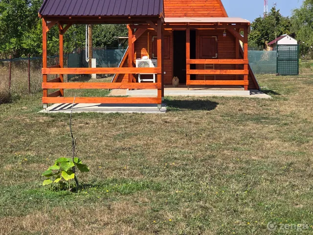 Eladó üdülő és hétvégi ház Tószeg 30 nm