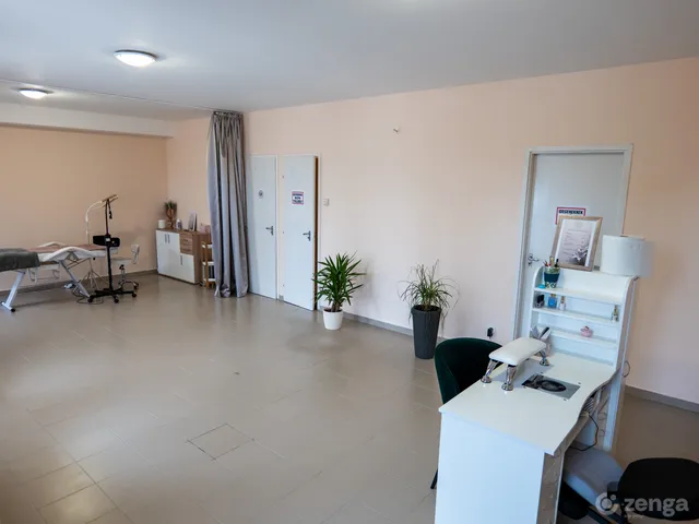 Eladó kereskedelmi és ipari ingatlan Kerekegyháza 122 nm