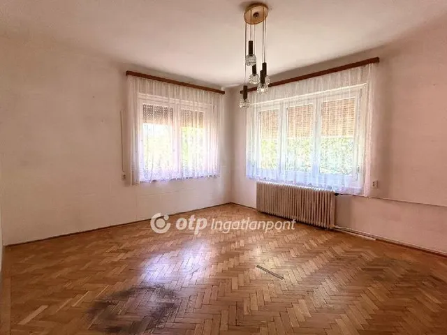 Eladó lakás Győr, Gyárváros 80 nm