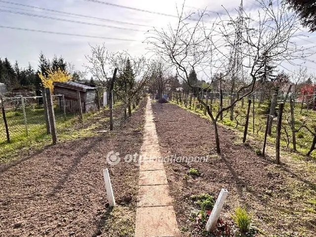 Eladó telek Győr 719 nm