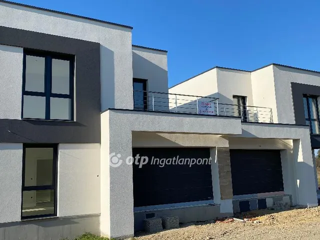 Eladó lakás Győr, Révfalu 160 nm