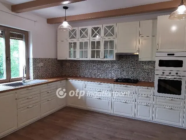 Eladó ház Pannonhalma 176 nm