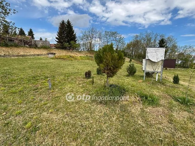 Eladó telek Hosszúvölgy 1613 nm