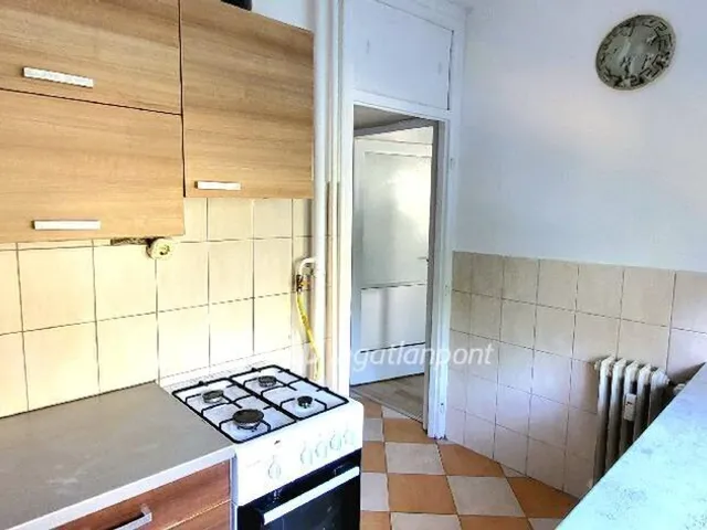 Eladó lakás Győr, Adyváros 53 nm