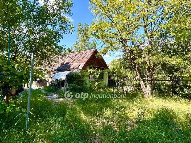 Eladó telek Győr, Pinnyéd 643 nm