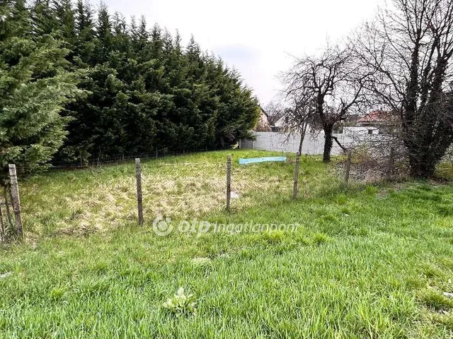 Eladó telek Győr, Révfalu 272 nm