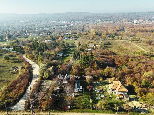 Eladó telek Balatonfűzfő 468 nm