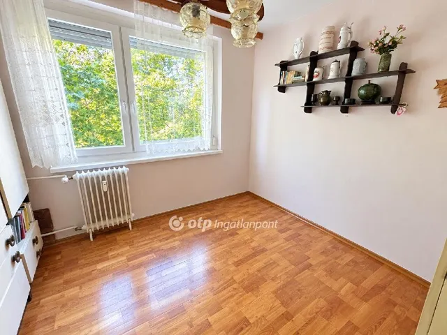 Eladó lakás Győr, Adyváros 53 nm