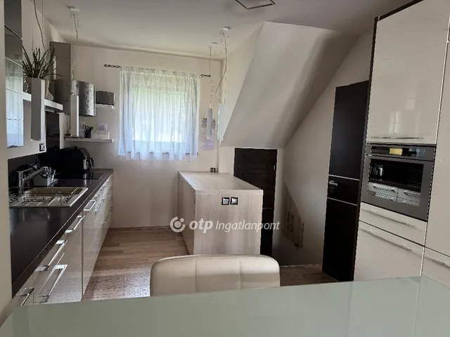 Eladó ház Győr, Révfalu 171 nm