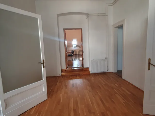 Eladó lakás Budapest I. kerület 180 nm