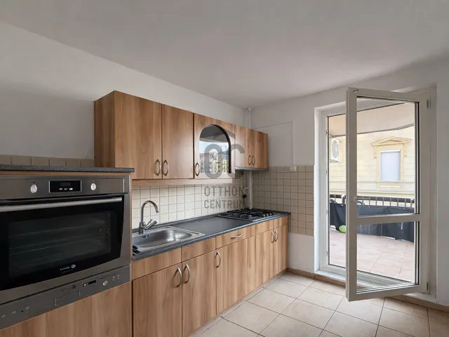 Eladó lakás Budapest VIII. kerület 72 nm