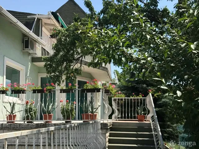 Eladó ház Balatonfüred 400 nm