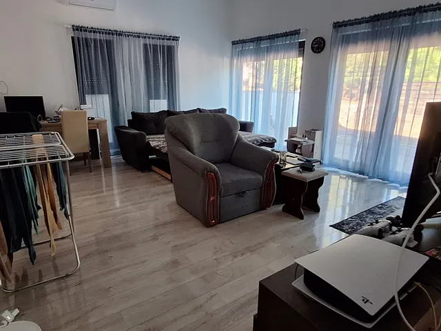 Eladó ház Pócsmegyer, Surány 100 nm