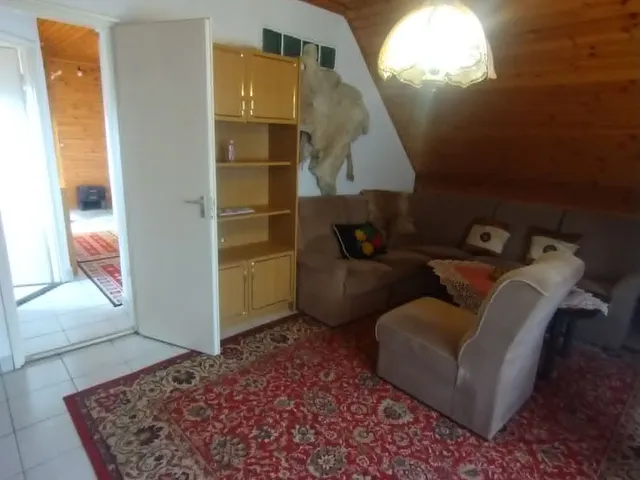 Kiadó ház Pomáz 40 nm