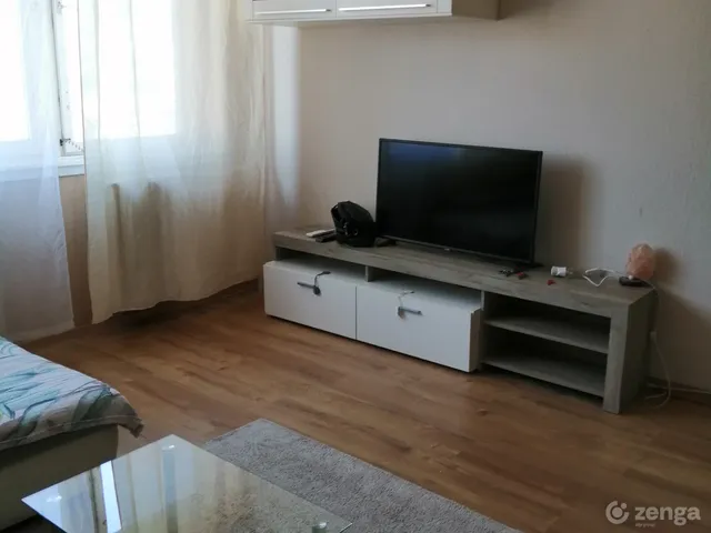 Kiadó lakás Budapest X. kerület, Újhegy 49 nm