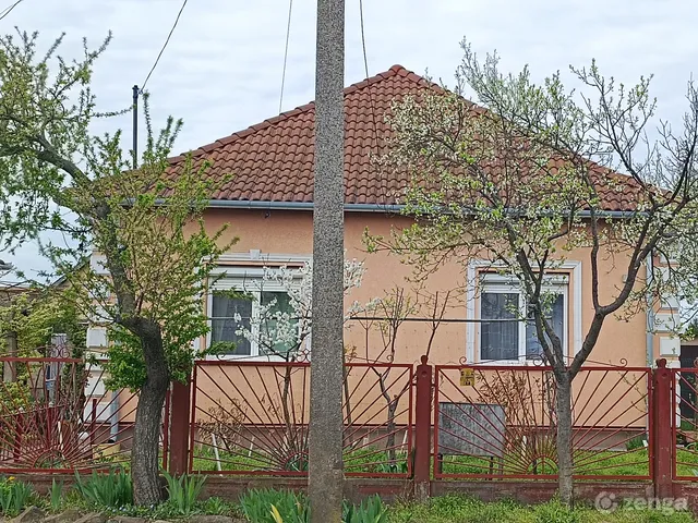 Eladó ház Hajdúsámson, Hadházi u 6 116 nm