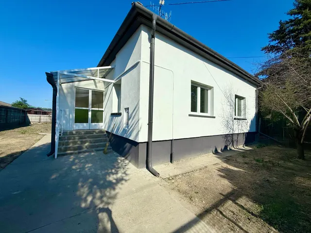 Eladó ház Szeged, Petőfitelep 100 nm