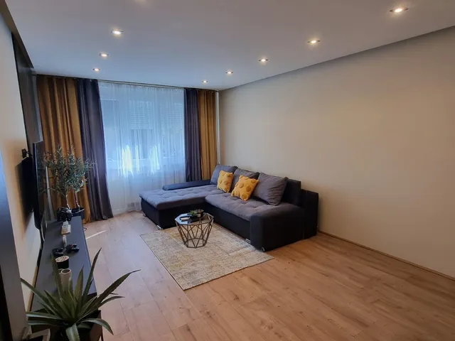 Eladó lakás Szeged 78 nm