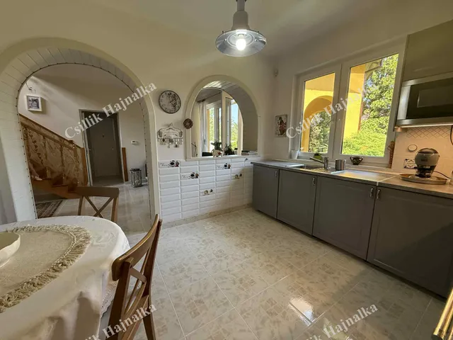 Eladó ház Szolnok, Szandaszőlős 162 nm