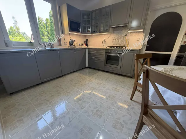 Eladó ház Szolnok, Szandaszőlős 162 nm