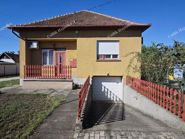 Eladó ház Szajol 82 nm