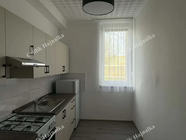 Eladó lakás Szolnok, Tallinn 31 nm