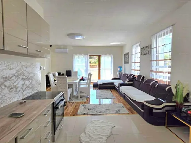 Eladó ház Budapest XVIII. kerület, Ganztelep 160 nm