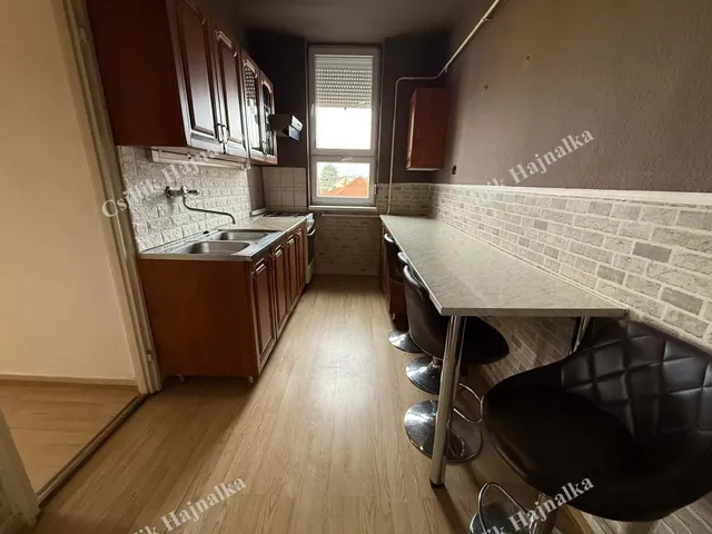 Eladó lakás Szolnok, Szandaszőlős 58 nm