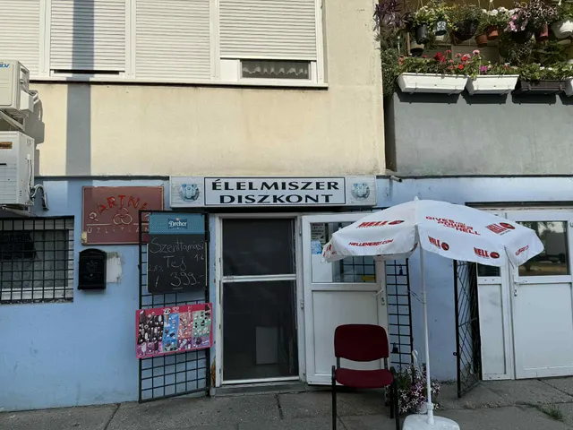 Eladó kereskedelmi és ipari ingatlan Szolnok, Széchenyi-lakótelep 72 nm