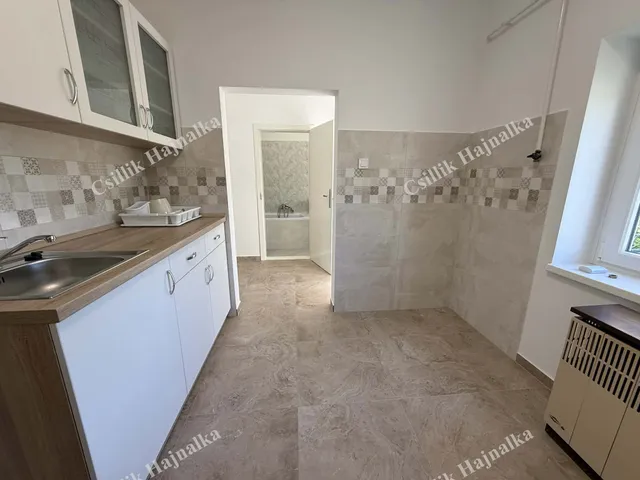 Eladó ház Szolnok, Belváros 49 nm