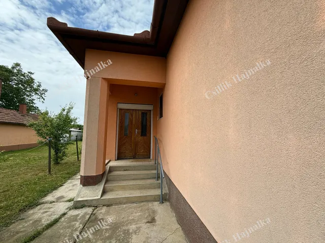 Eladó ház Tiszasüly 85 nm