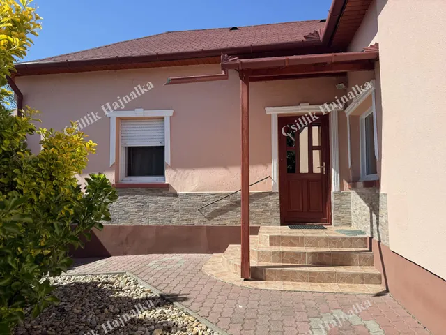 Eladó ház Rákócziújfalu 97 nm