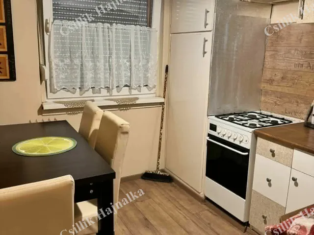 Eladó lakás Szolnok, Széchenyi-lakótelep, Orosz György utca 54 nm