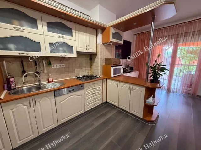 Eladó ház Szolnok, Szandaszőlős 99 nm