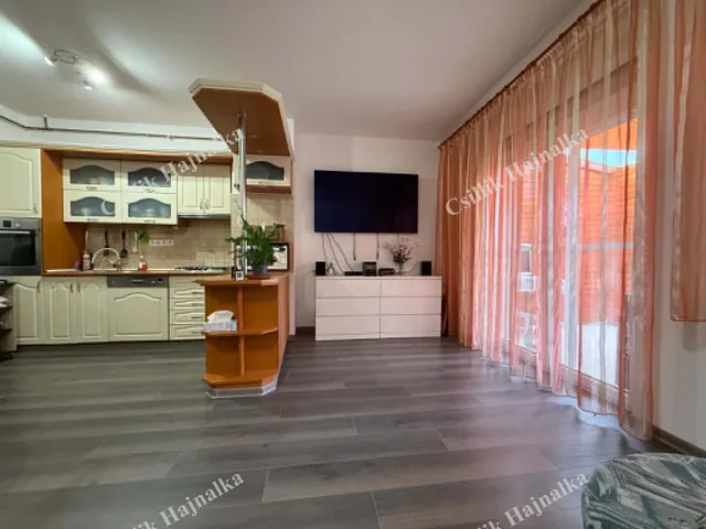 Eladó ház Szolnok, Szandaszőlős 99 nm