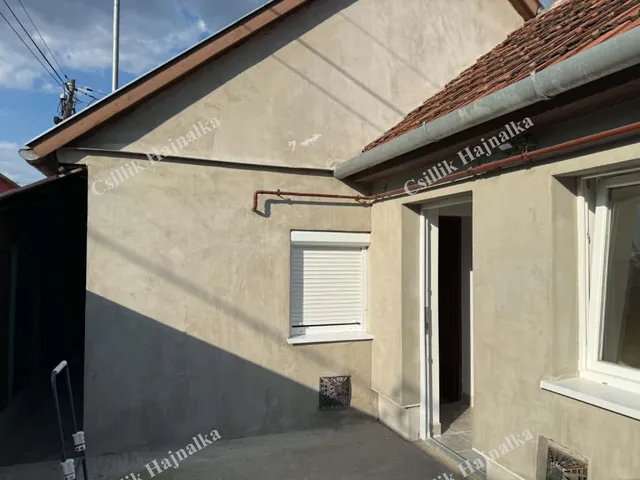 Eladó ház Szolnok, Déli városrész 35 nm