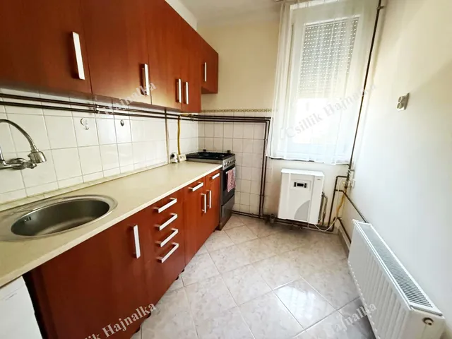 Eladó lakás Szolnok, Belváros, Mátyás király út 49 nm