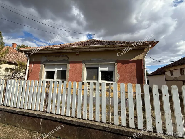 Eladó ház Jászkisér 90 nm