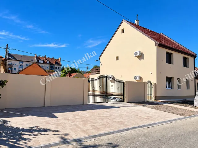 Eladó ház Szolnok, Belváros 180 nm