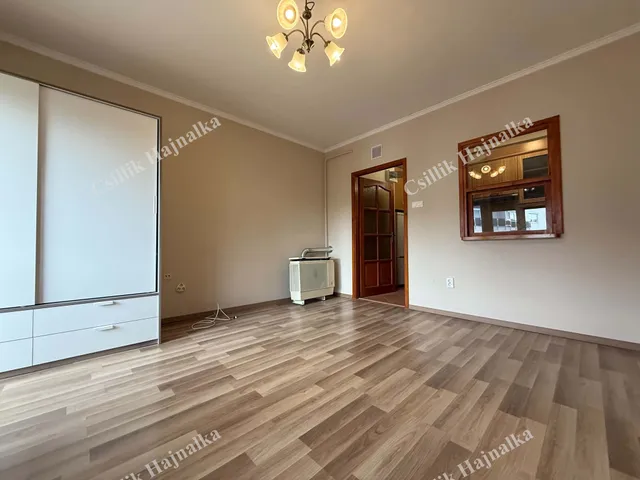 Eladó lakás Szolnok, Belváros, Sarló utca 32 nm