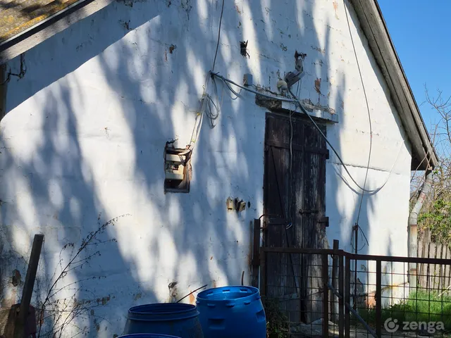 Kiadó kereskedelmi és ipari ingatlan Galgagyörk 300 nm