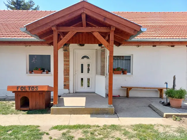 Kiadó ház Sándorfalva 70 nm
