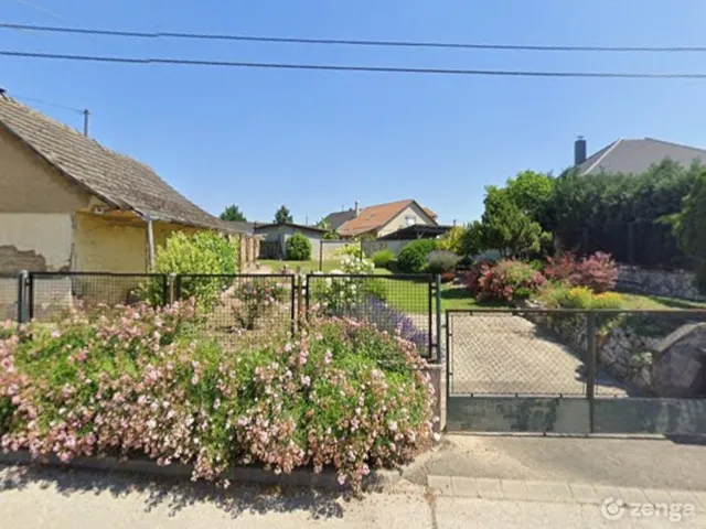 Eladó ház Dunaújváros, Óváros 45 nm