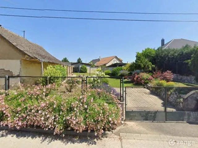 Eladó ház Dunaújváros, Óváros 45 nm