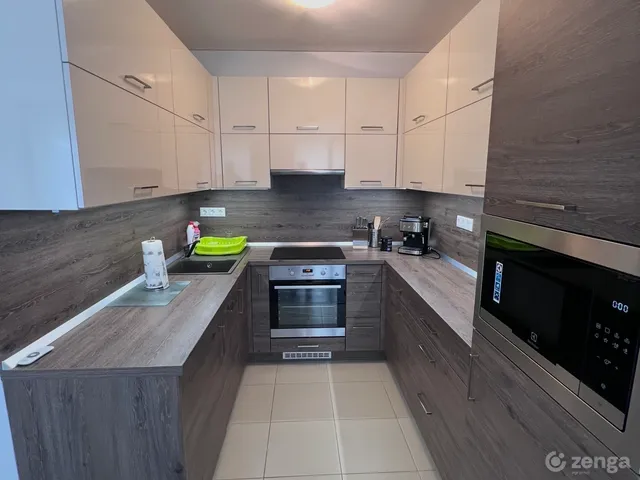 Eladó lakás Siófok, Ezüstpart 68 nm