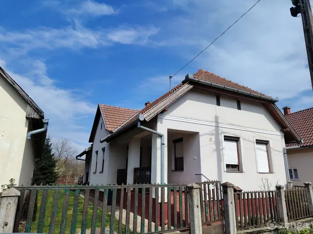 Eladó ház Jánd 72 nm