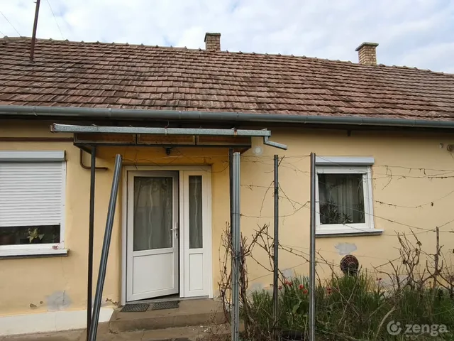 Eladó ház Szakoly 56 nm