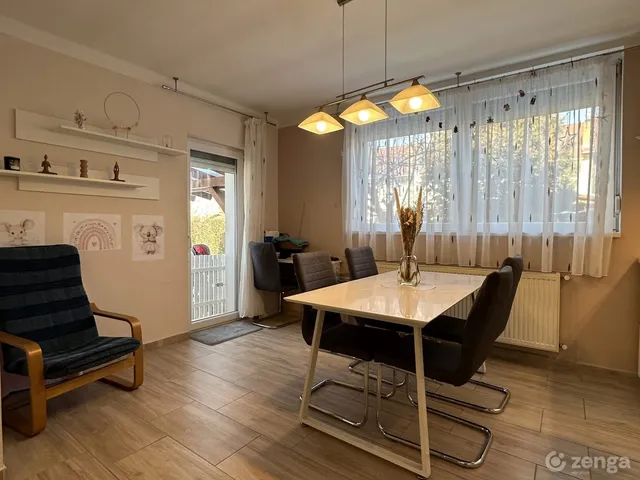 Eladó lakás Kaposvár, Donner 104 nm