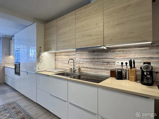 Eladó lakás Kaposvár, Donner 104 nm